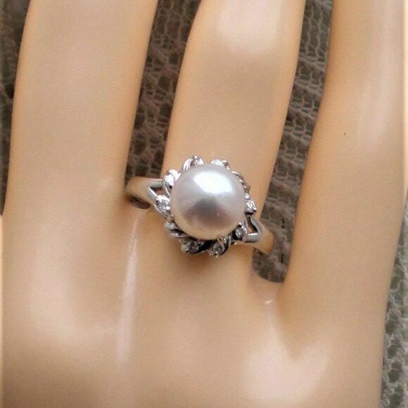 Vintage Solid Platinum Pt 900 Pink Hue White Pearl Diamond Cluster Halo Ring